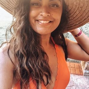 Meet your Posher, Jasmine